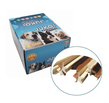 Dvoubarevná tyč hvězda JUKO Snacks 1,5 kg (cca 89 ks) Expirace 4/26