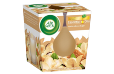 Airwick svíčka 105g Vanilka&Karamel