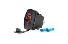 Vodotěsná nabíječka na telefon ve tvaru lodi s ČERVENÝM LED podsvícením USB + USB C QC3.0 12/24V AMiO-04229